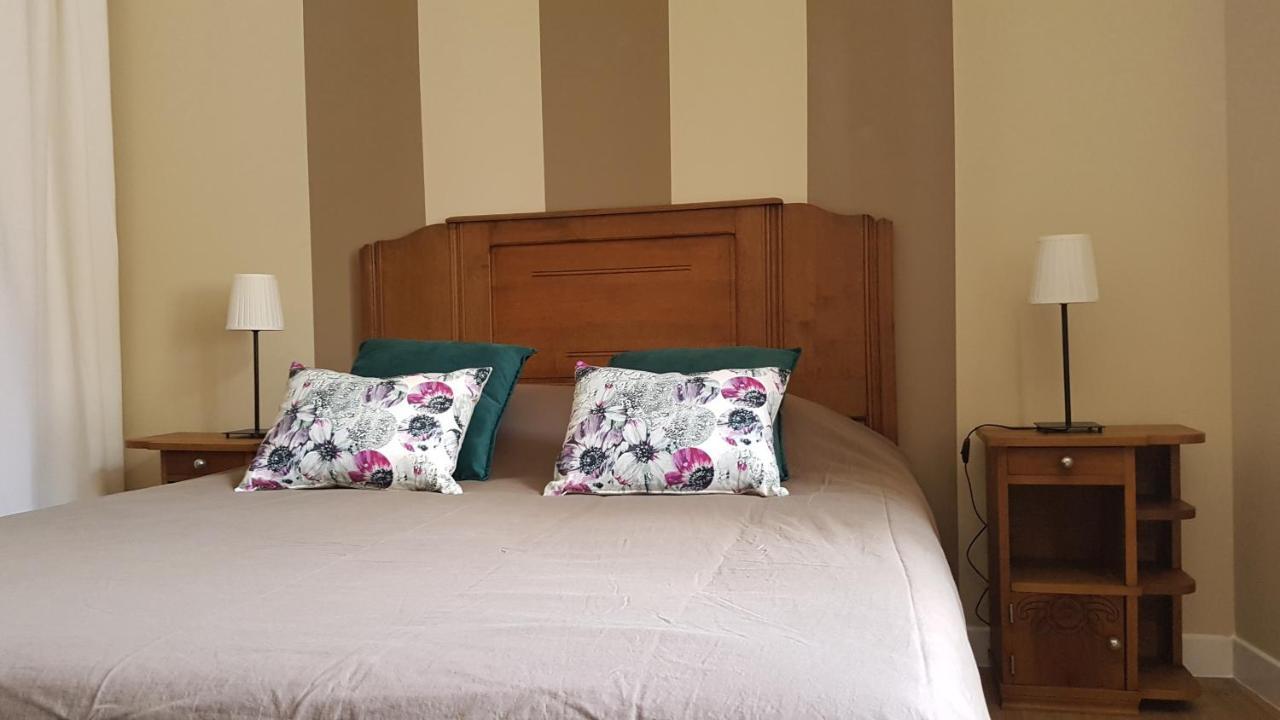 Chambres D'Hotes Du Tilleul Nanteuil-en-Vallée Екстериор снимка